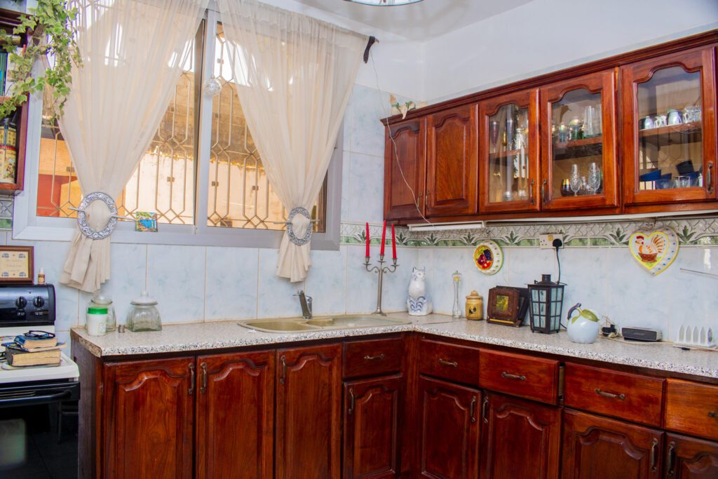 Fully furnished 6bedroom 2storey house Kerr Sering Bijilo GAMREALTY